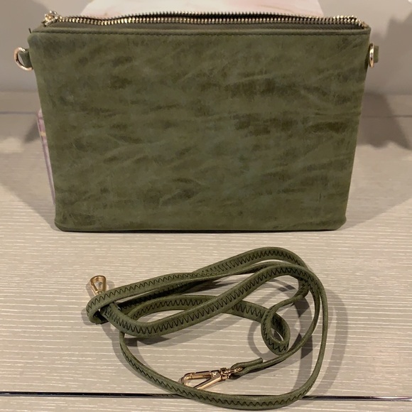 Clutch/Crossbody - Picture 3 of 5